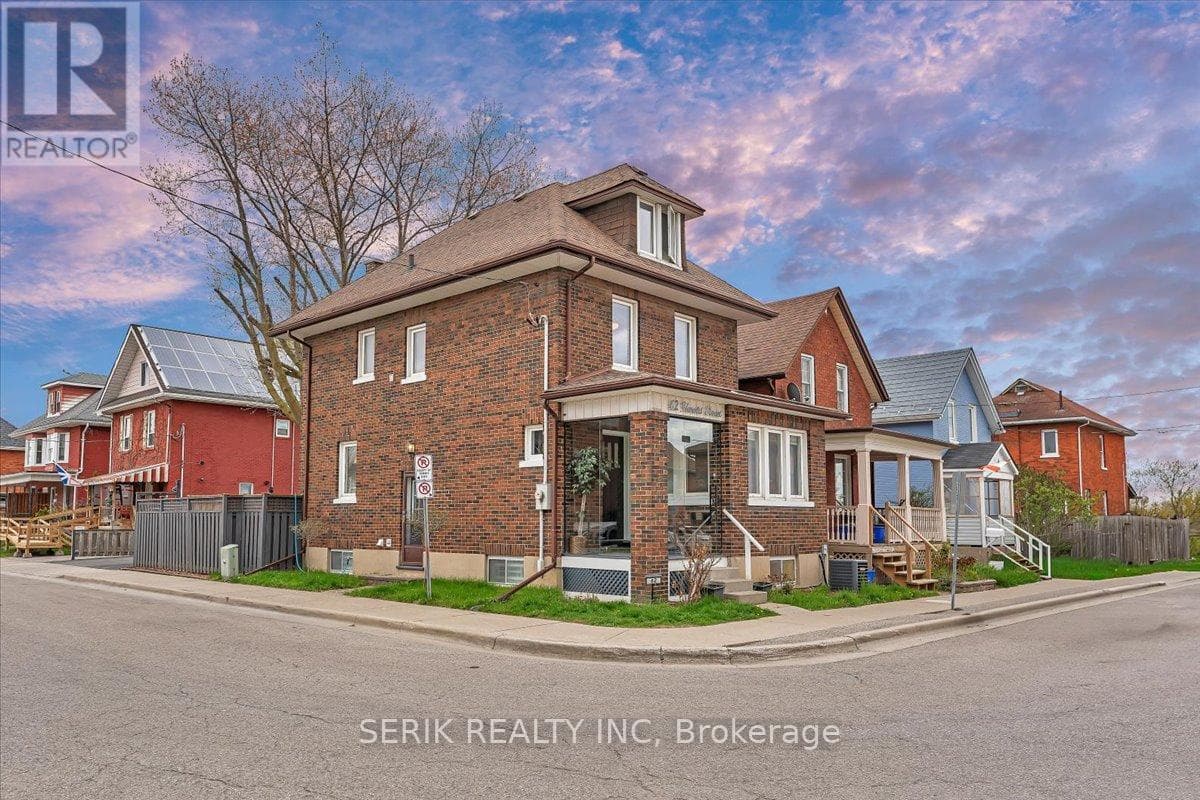 Upgraded 4-bed detached in central Oshawa with finished basement and separate entrance