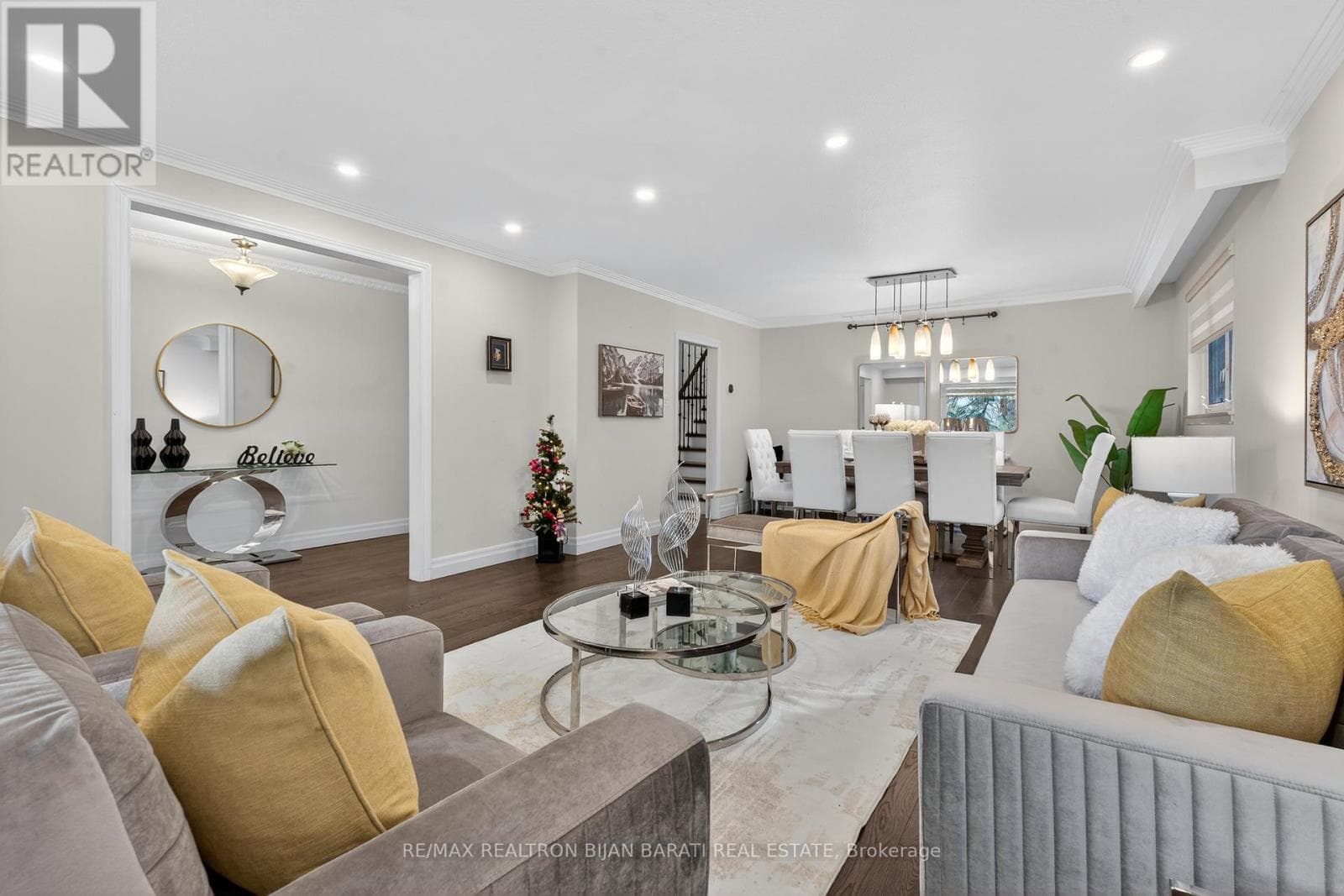 Renovated 4-level backsplit in Bayview Woods-Steeles with second-suite potential 10