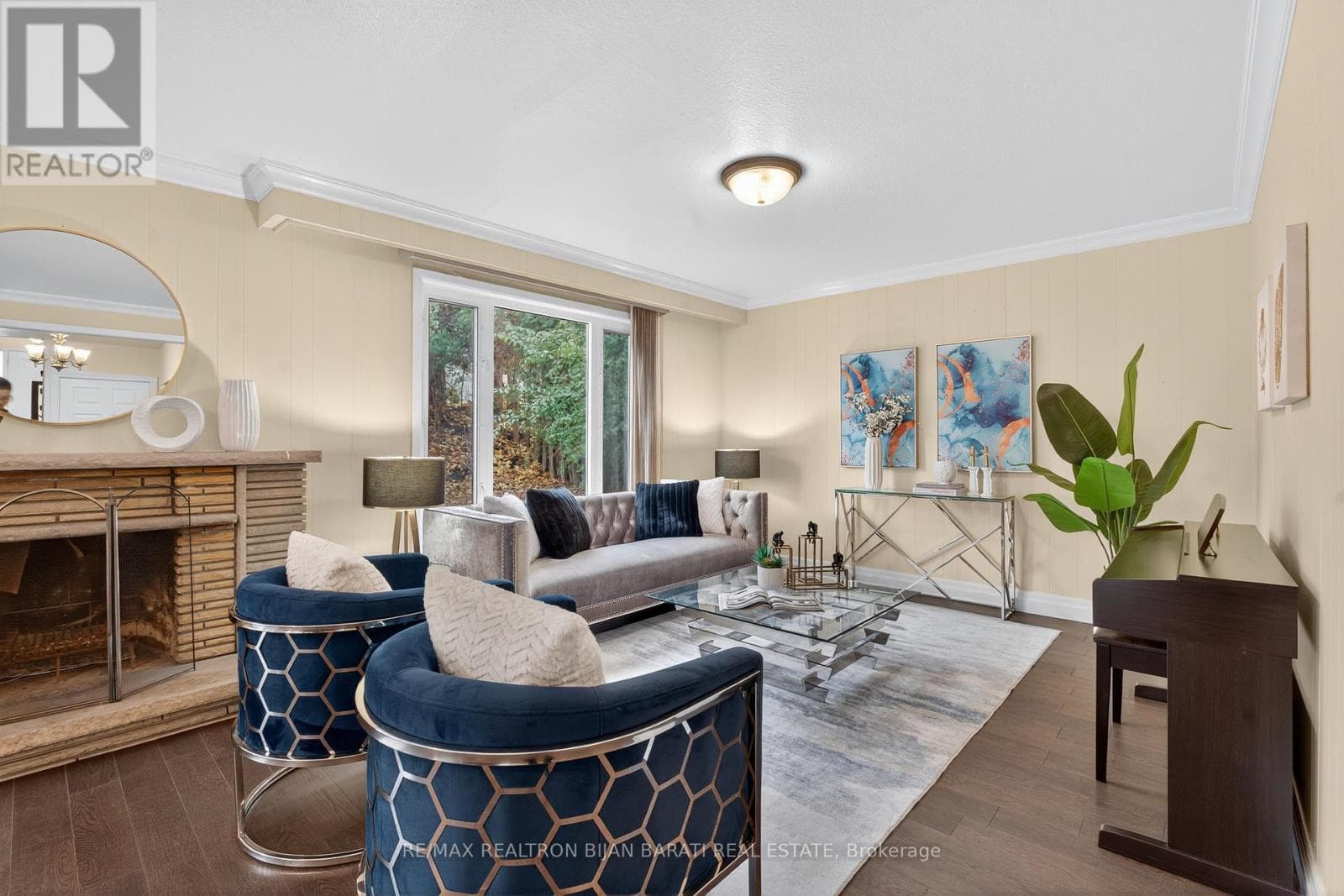 Renovated 4-level backsplit in Bayview Woods-Steeles with second-suite potential 31