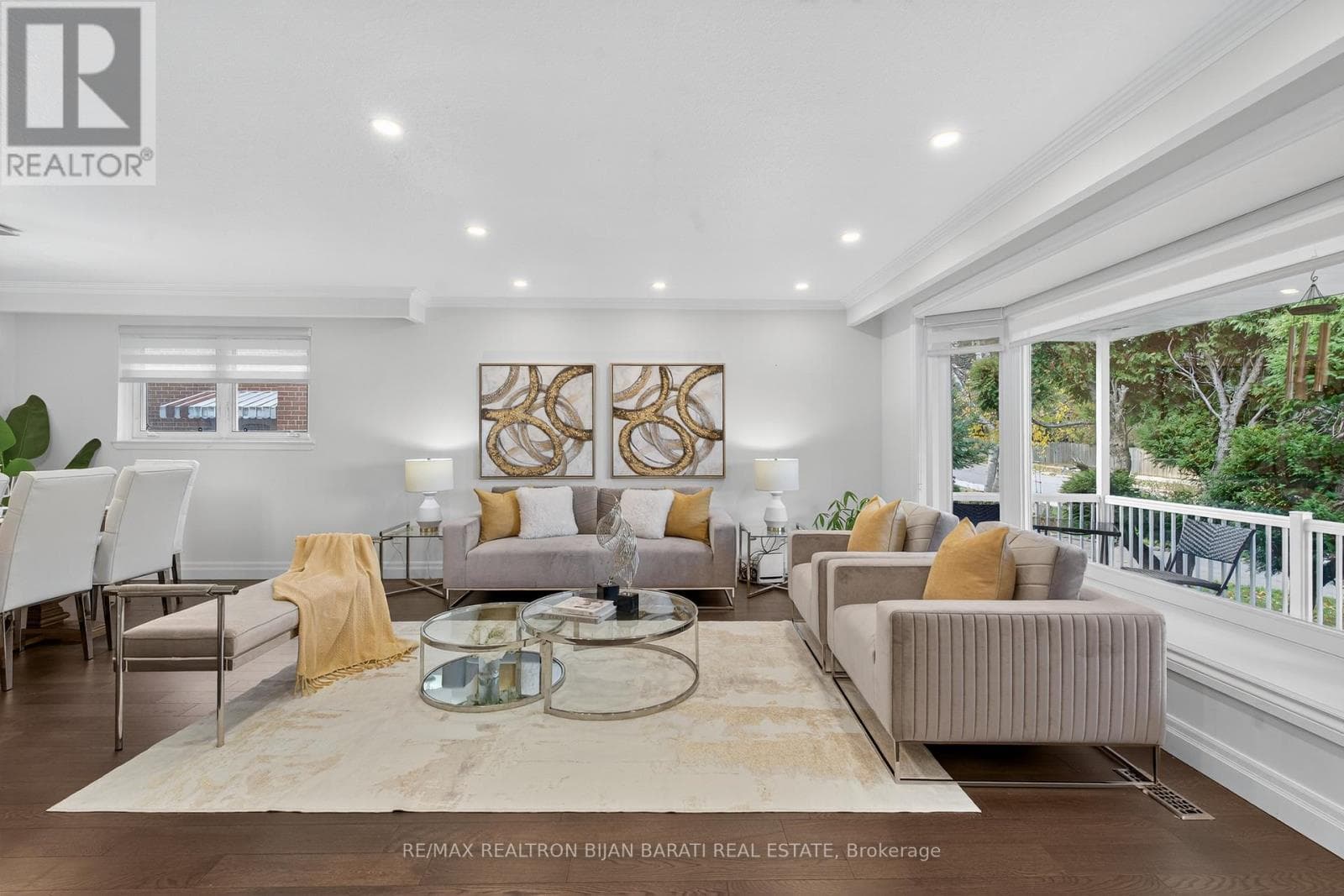 Renovated 4-level backsplit in Bayview Woods-Steeles with second-suite potential 4