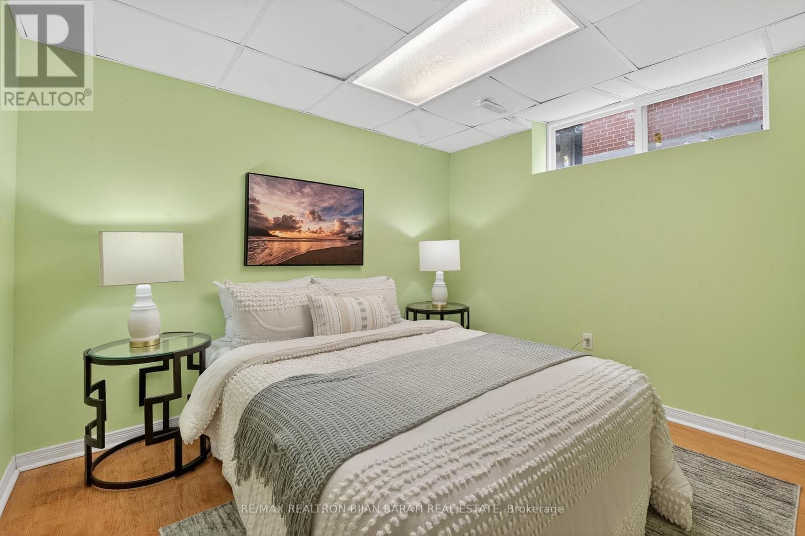 Renovated 4-level backsplit in Bayview Woods-Steeles with second-suite potential 43