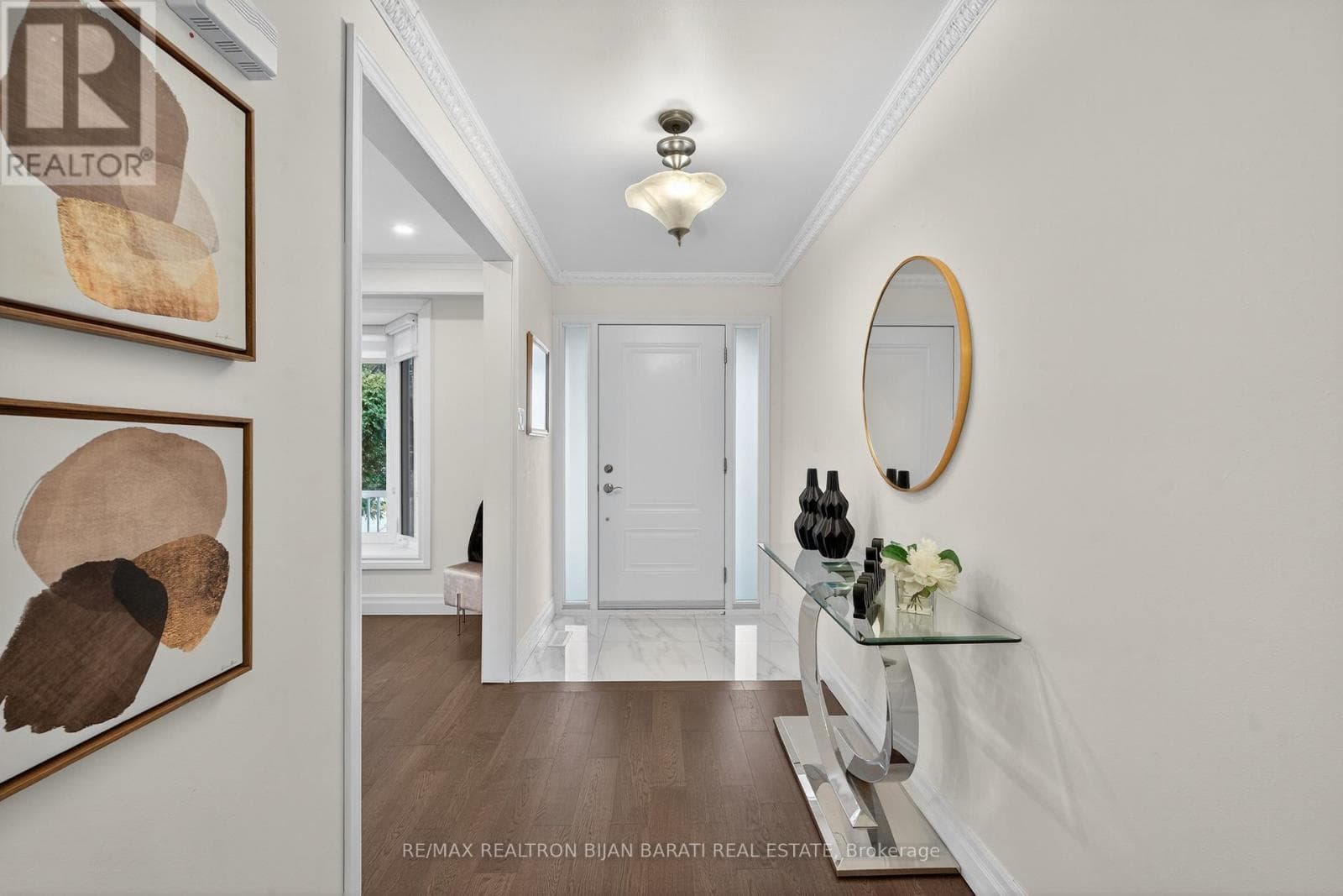 Renovated 4-level backsplit in Bayview Woods-Steeles with second-suite potential 7