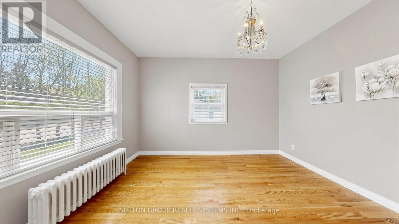 Regal Heights detached on oversized lot with three kitchens and separate-entrance basement 13