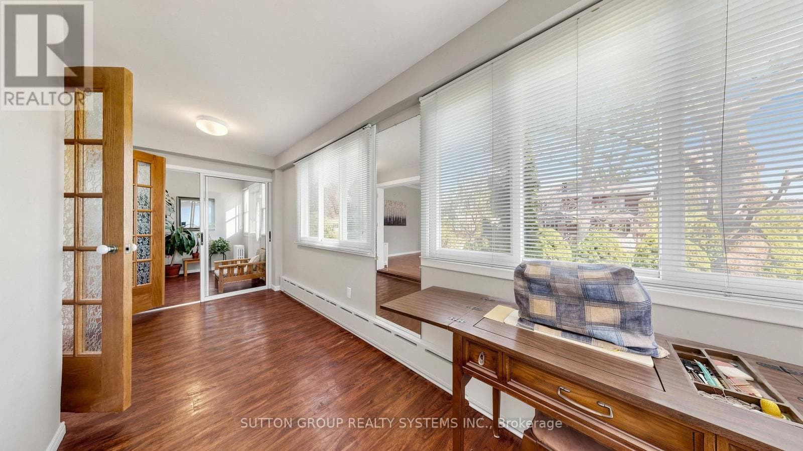 Regal Heights detached on oversized lot with three kitchens and separate-entrance basement 15