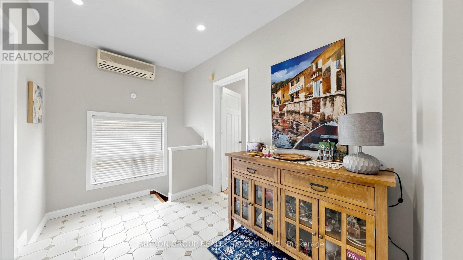 Regal Heights detached on oversized lot with three kitchens and separate-entrance basement 19
