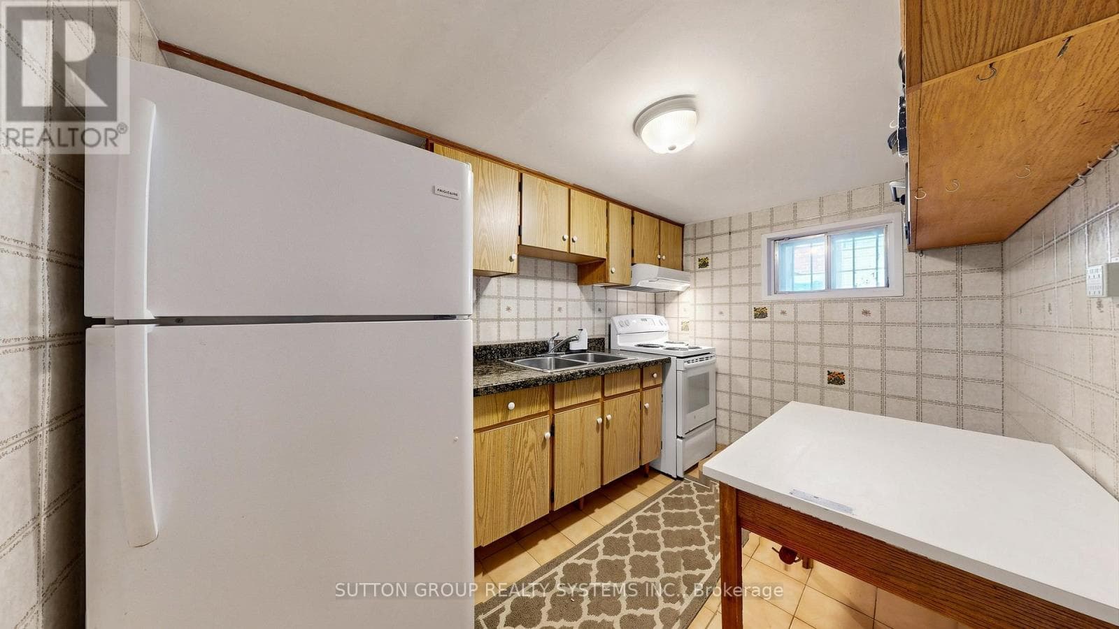 Regal Heights detached on oversized lot with three kitchens and separate-entrance basement 29