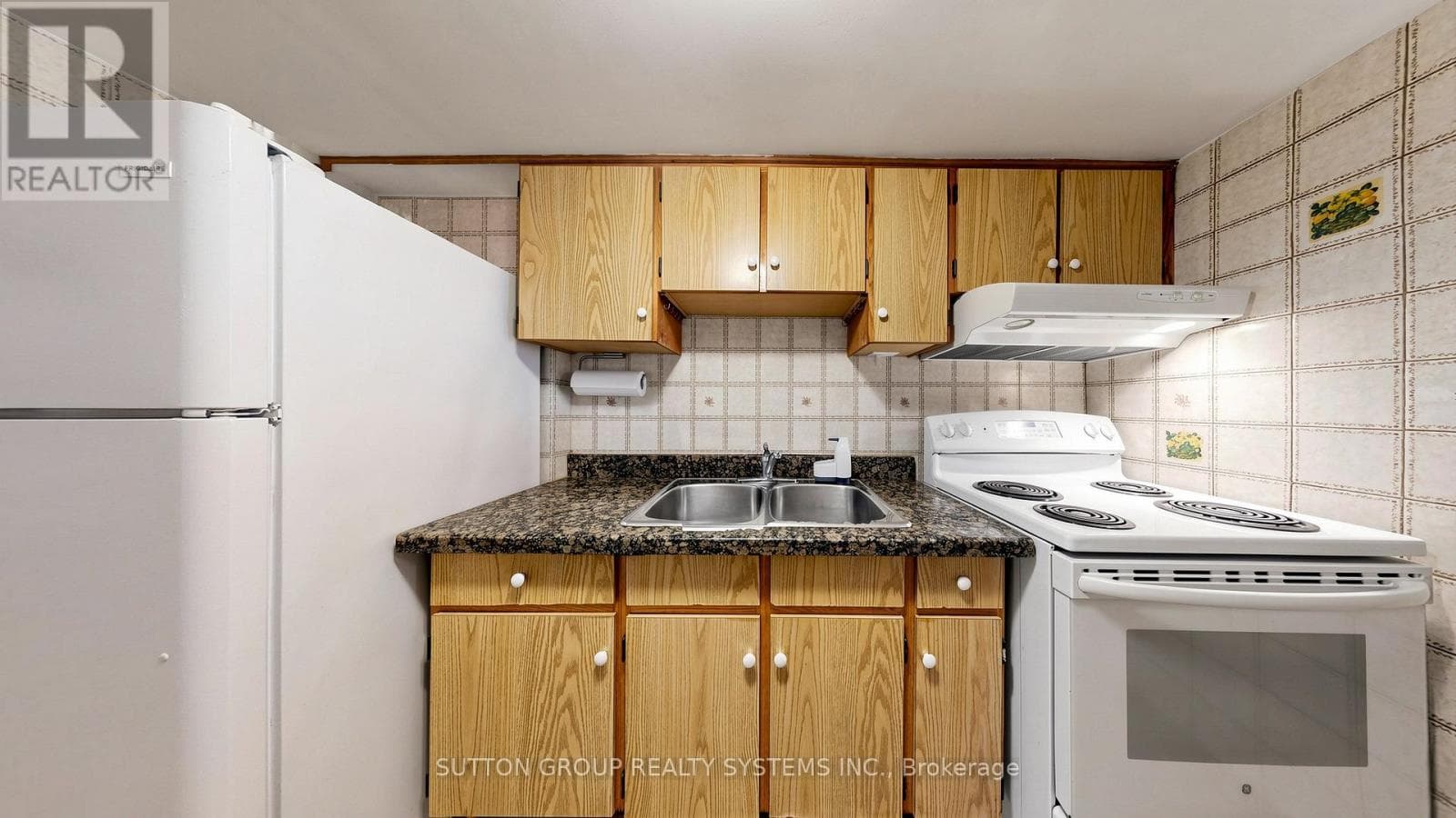 Regal Heights detached on oversized lot with three kitchens and separate-entrance basement 30
