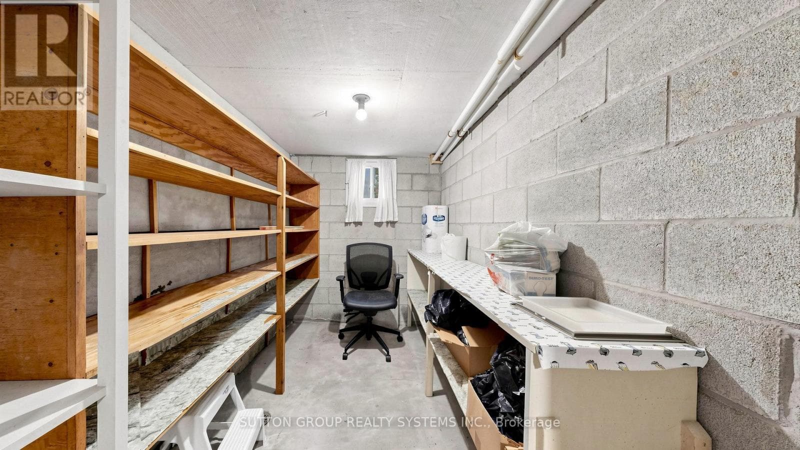 Regal Heights detached on oversized lot with three kitchens and separate-entrance basement 33