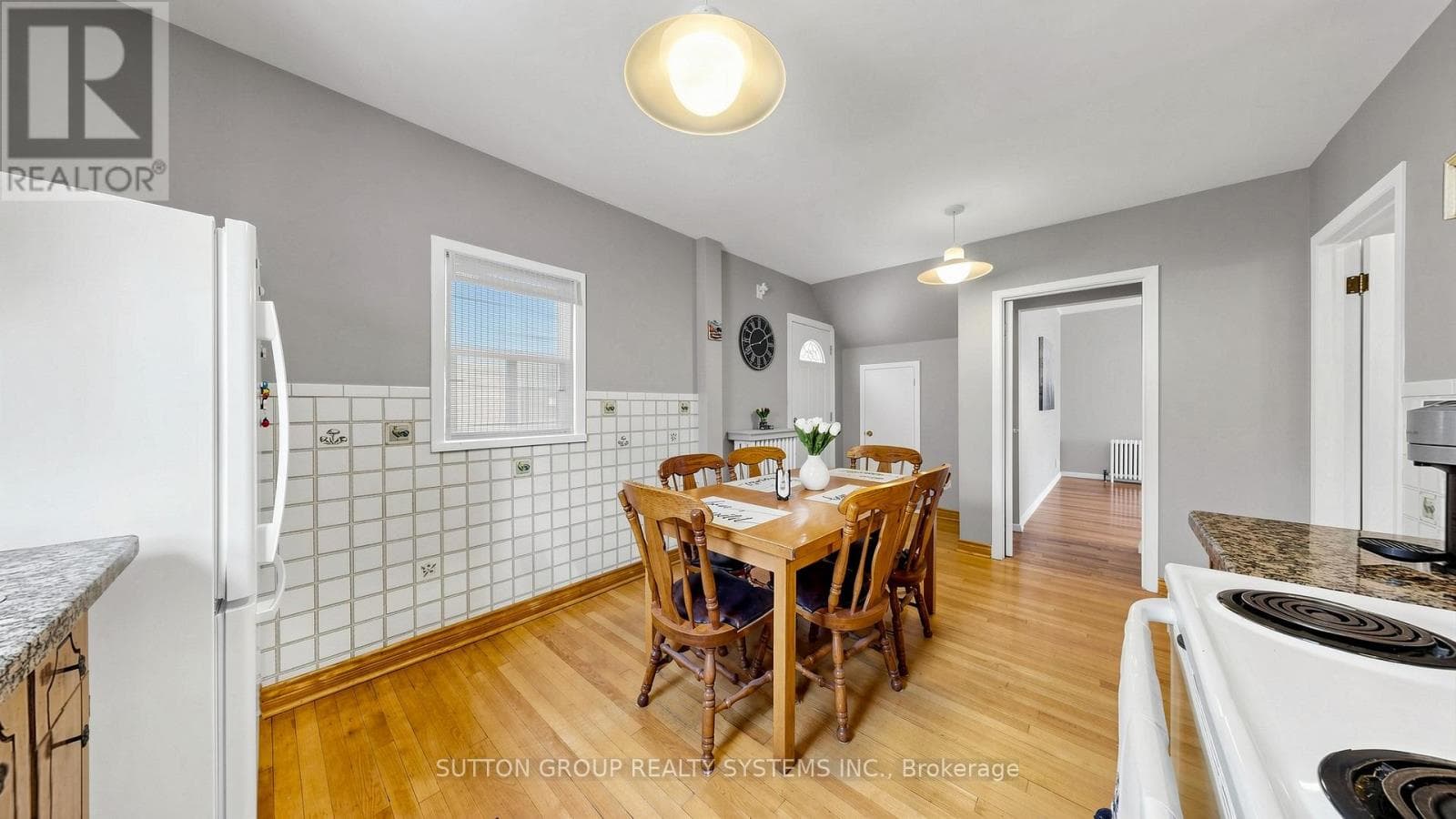 Regal Heights detached on oversized lot with three kitchens and separate-entrance basement 9