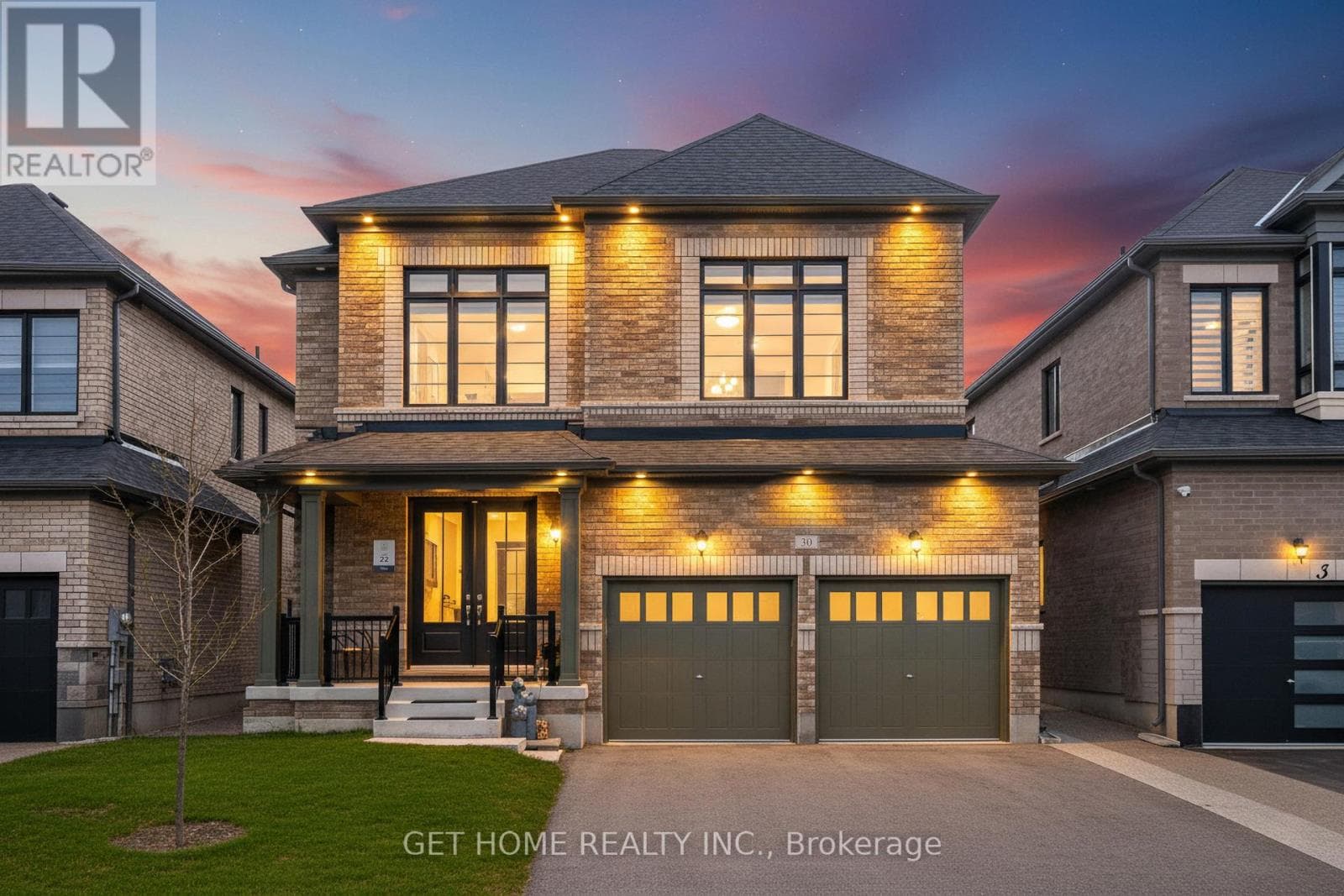2022-built Credit Valley detached with legal 3-bed basement plus bachelor unit, 5+4 beds