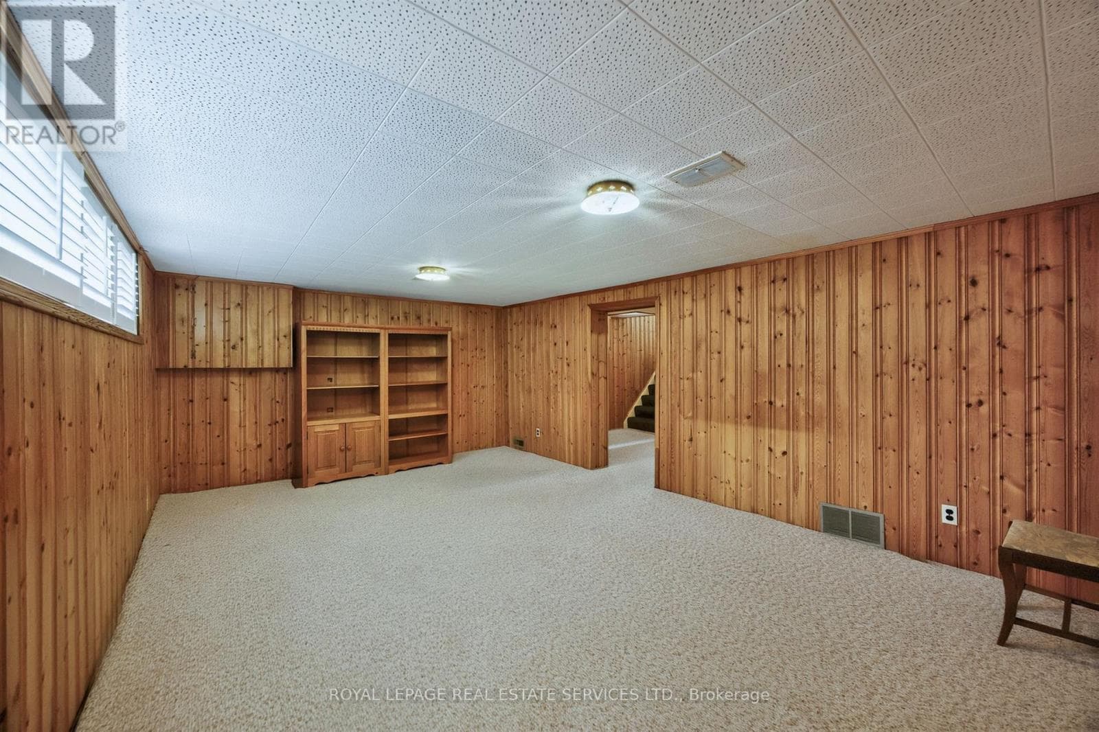 Markland Wood mid-century detached with separate side entrance and in-law suite potential 24