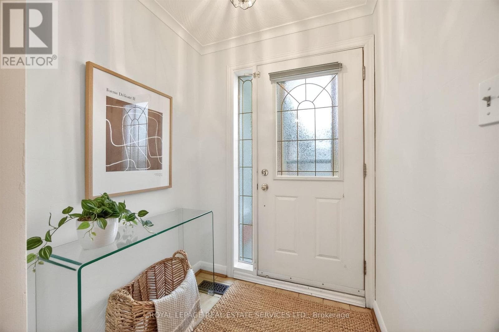 Markland Wood mid-century detached with separate side entrance and in-law suite potential 28