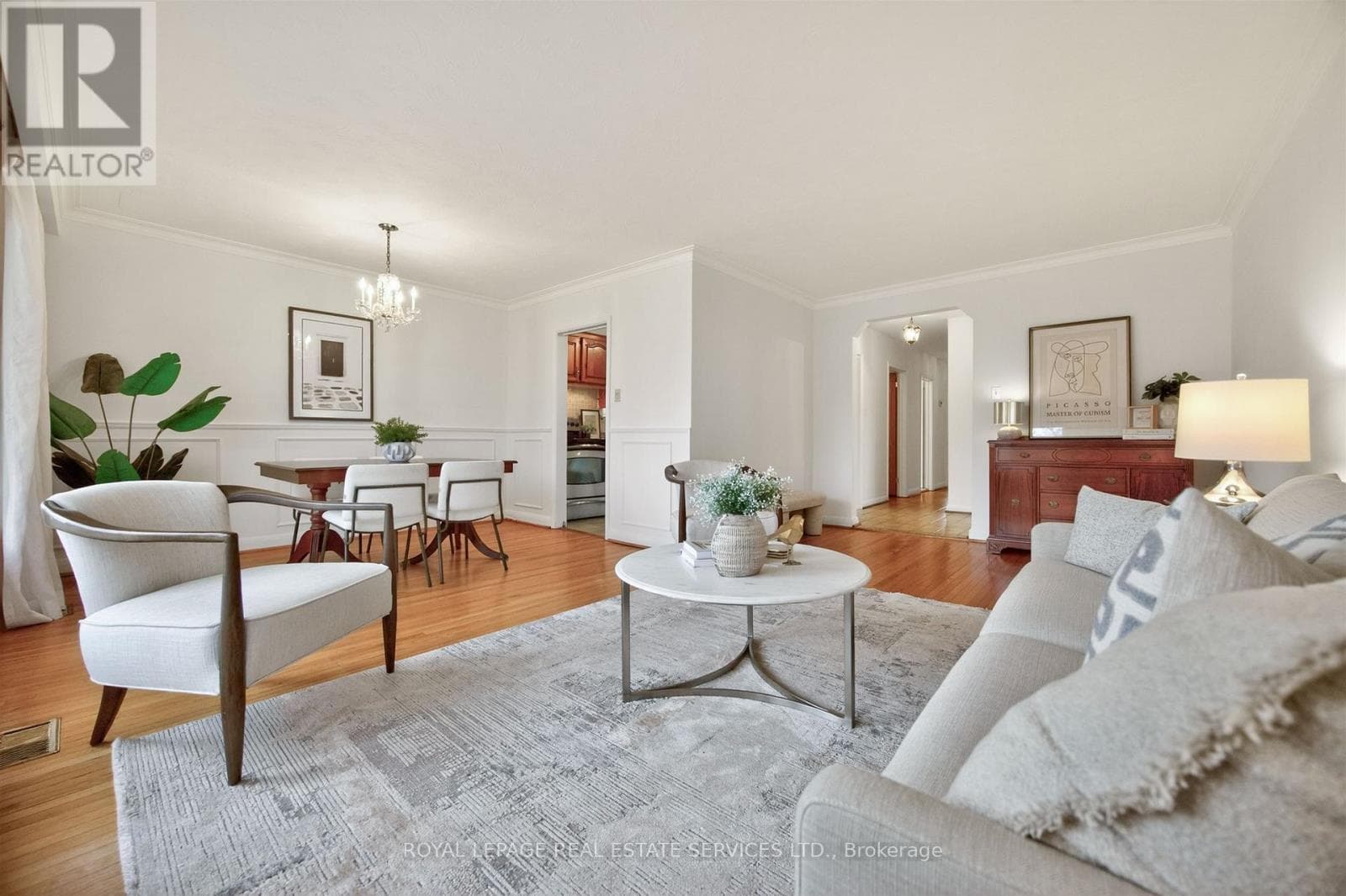 Markland Wood mid-century detached with separate side entrance and in-law suite potential 5