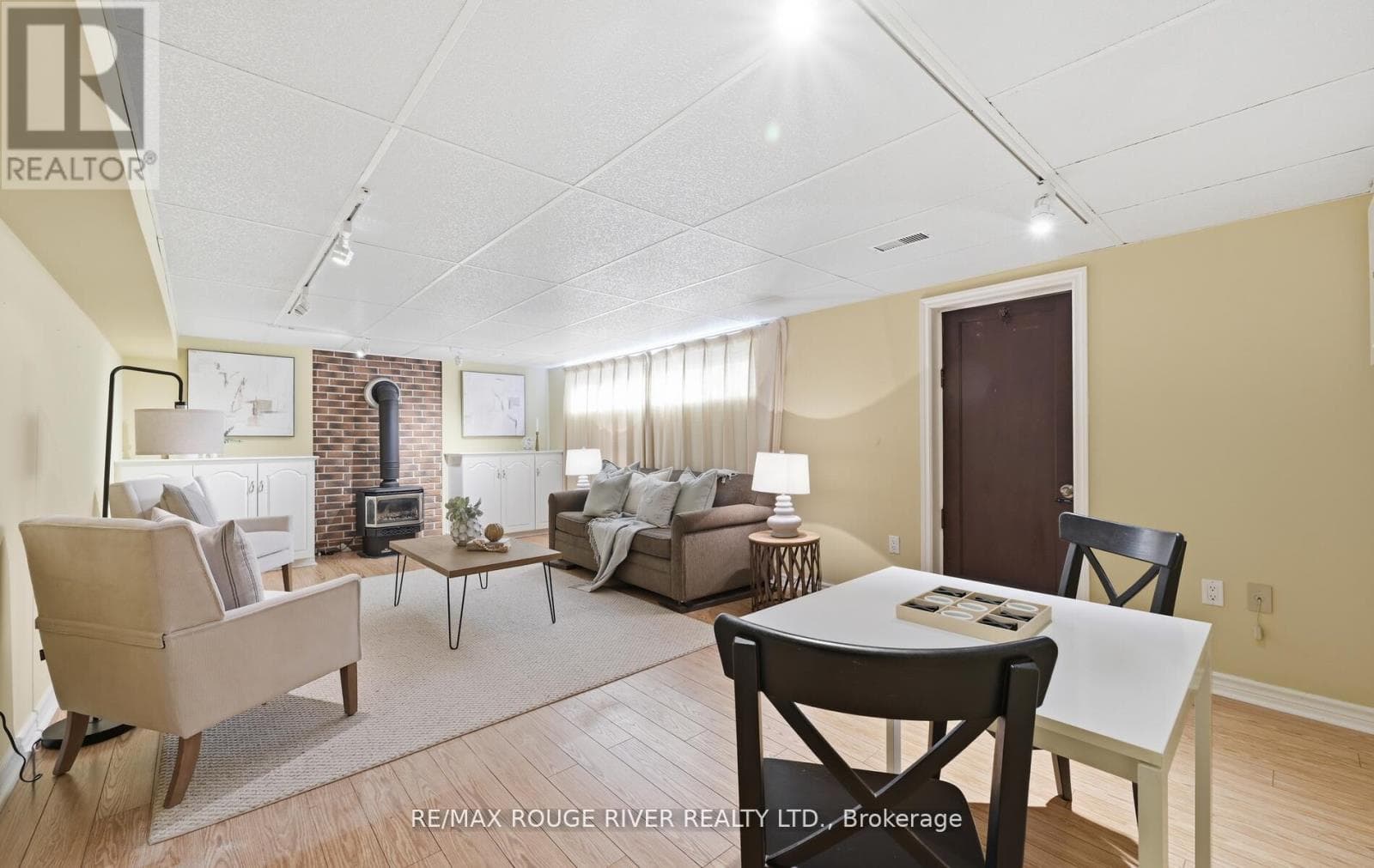 Updated Woburn bungalow with separate side entrance and finished basement on 40 x 100 lot 18