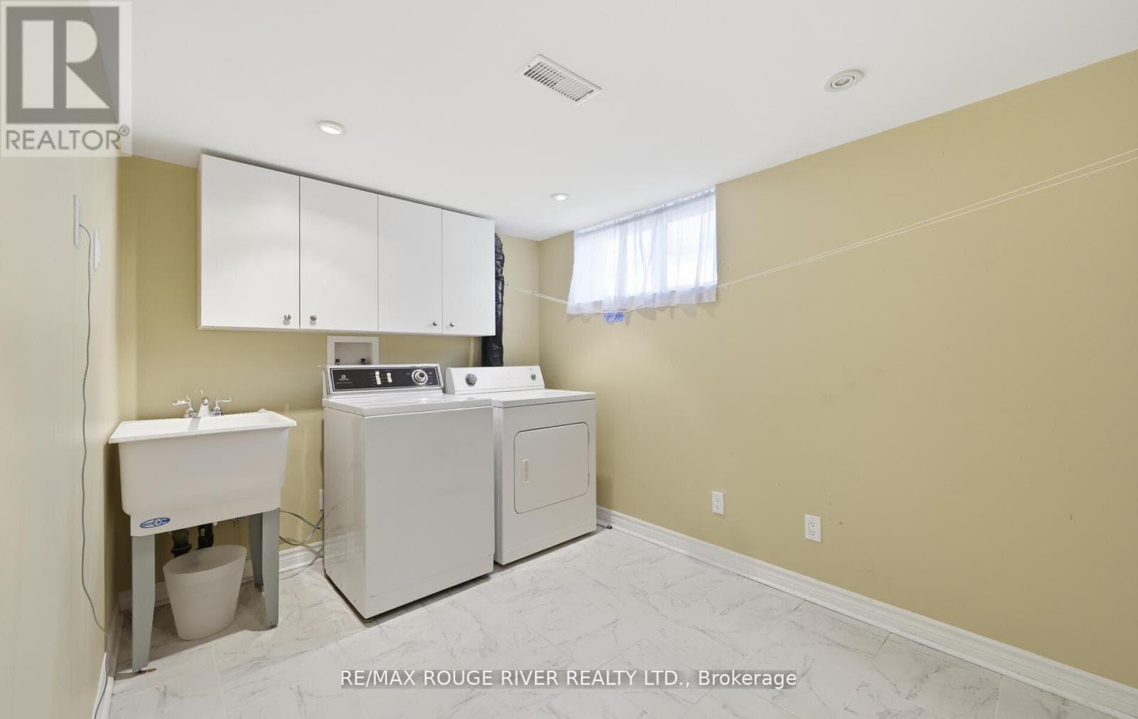 Updated Woburn bungalow with separate side entrance and finished basement on 40 x 100 lot 22