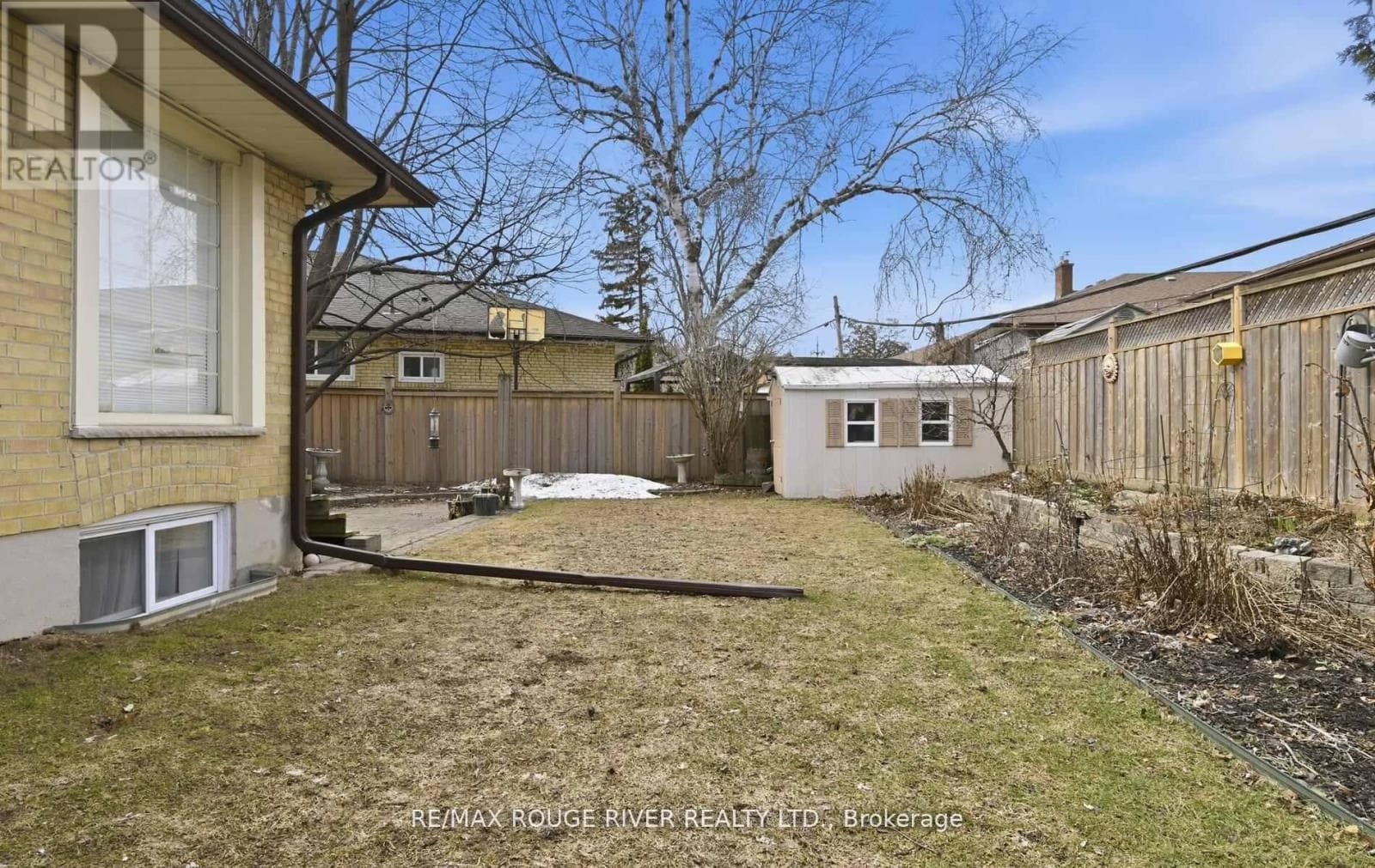 Updated Woburn bungalow with separate side entrance and finished basement on 40 x 100 lot 31