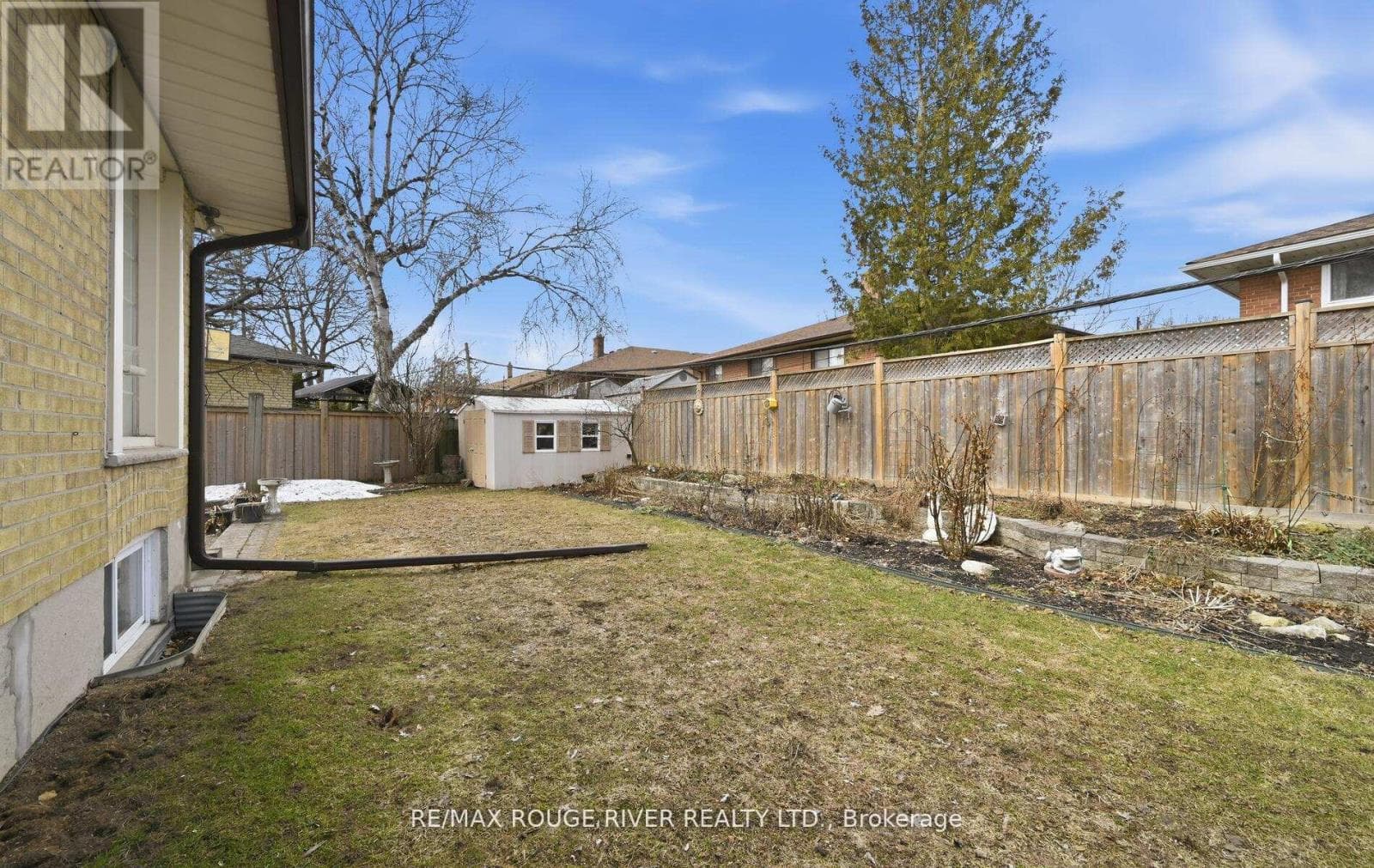 Updated Woburn bungalow with separate side entrance and finished basement on 40 x 100 lot 32