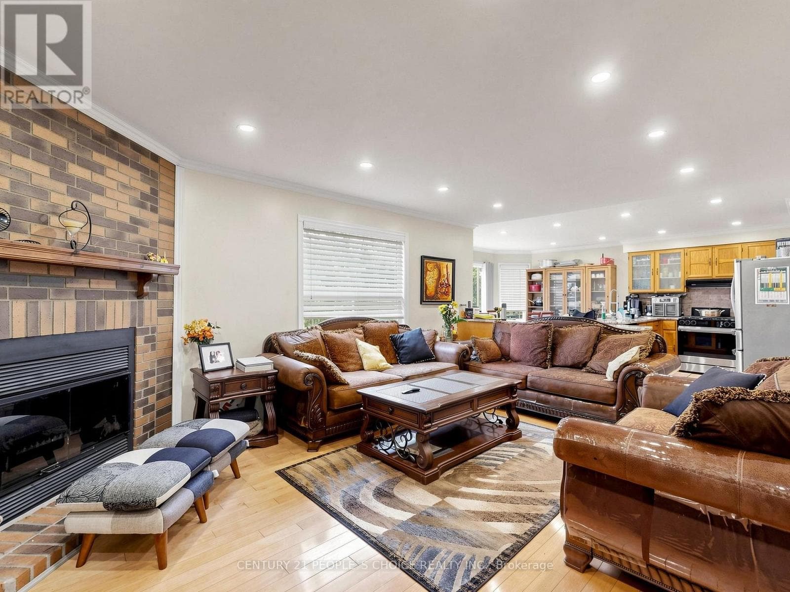 East Credit executive detached with separate-entrance basement apartment on a cul-de-sac 12