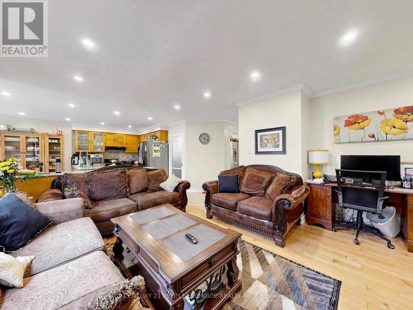 East Credit executive detached with separate-entrance basement apartment on a cul-de-sac 13