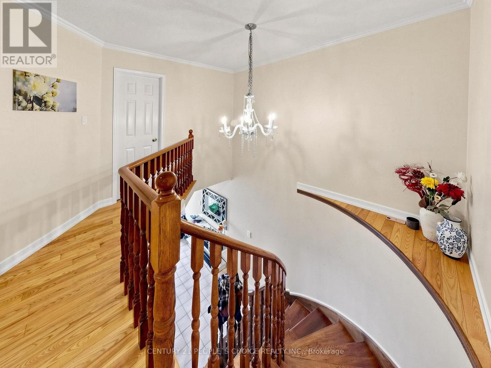 East Credit executive detached with separate-entrance basement apartment on a cul-de-sac 19