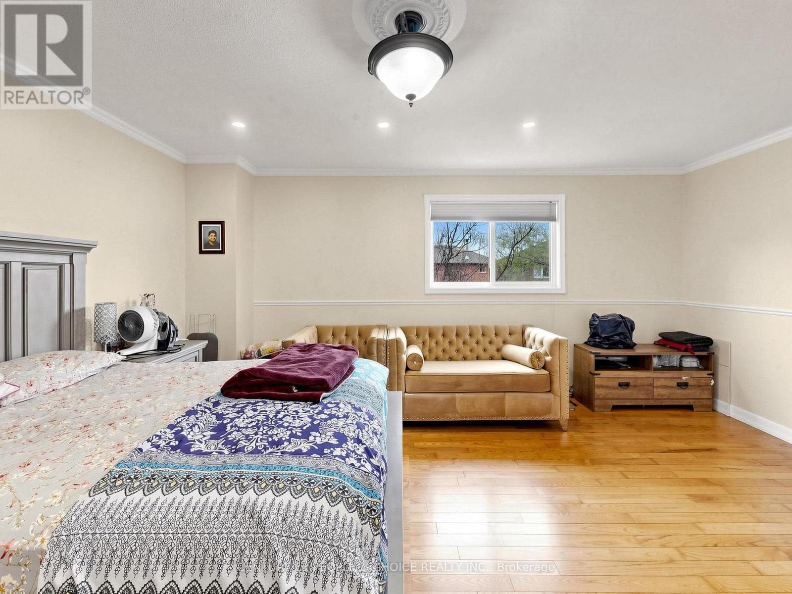 East Credit executive detached with separate-entrance basement apartment on a cul-de-sac 24