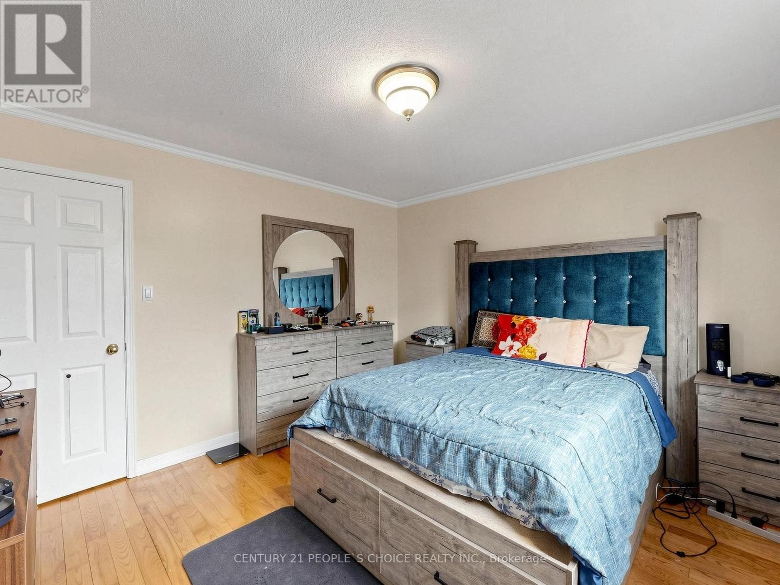 East Credit executive detached with separate-entrance basement apartment on a cul-de-sac 29