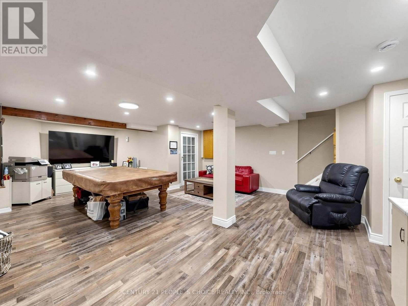 East Credit executive detached with separate-entrance basement apartment on a cul-de-sac 38