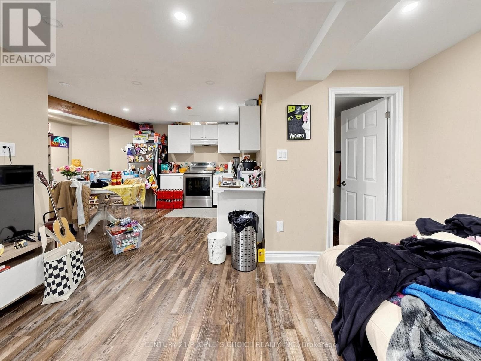 East Credit executive detached with separate-entrance basement apartment on a cul-de-sac 39