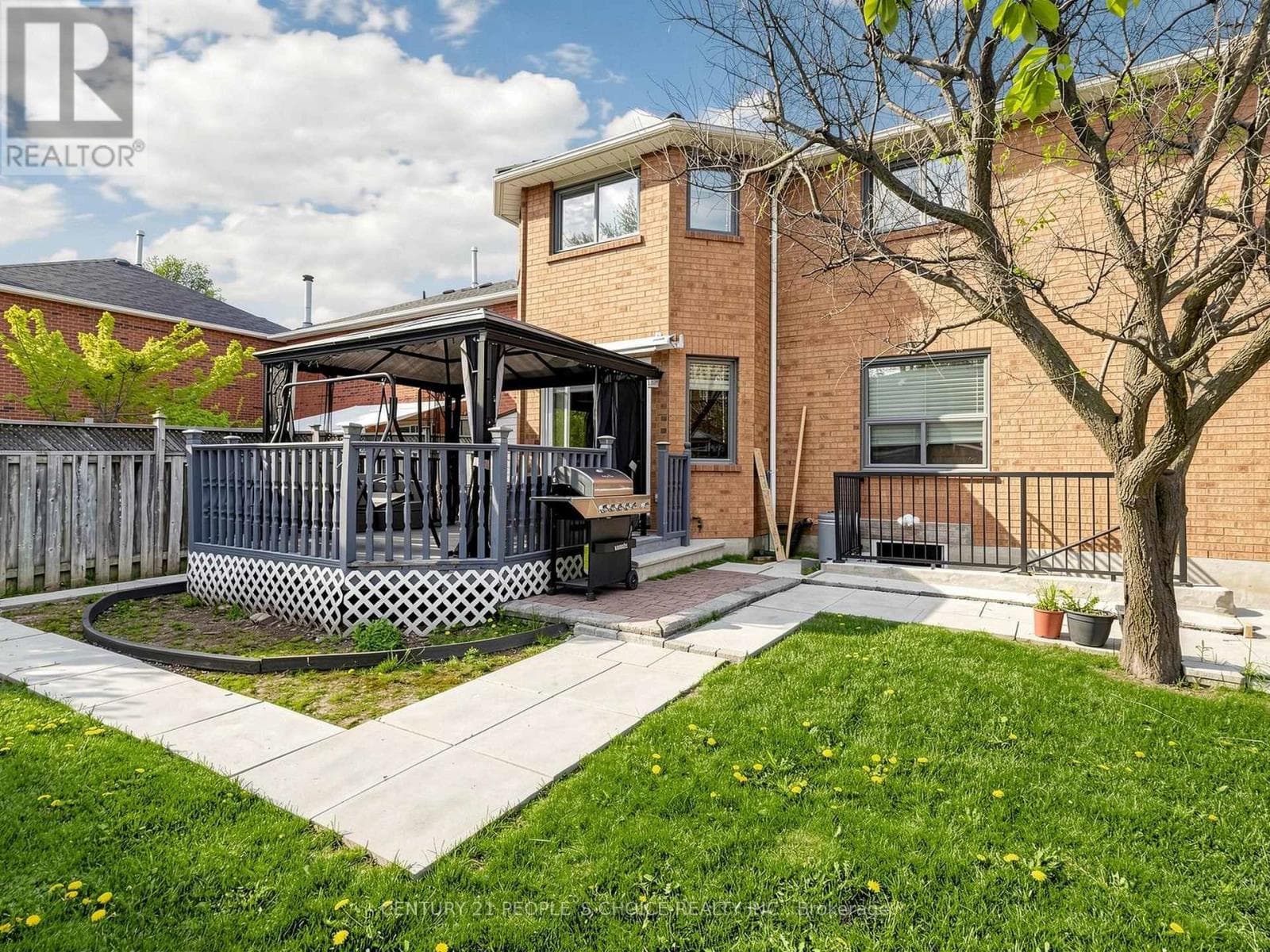 East Credit executive detached with separate-entrance basement apartment on a cul-de-sac 43