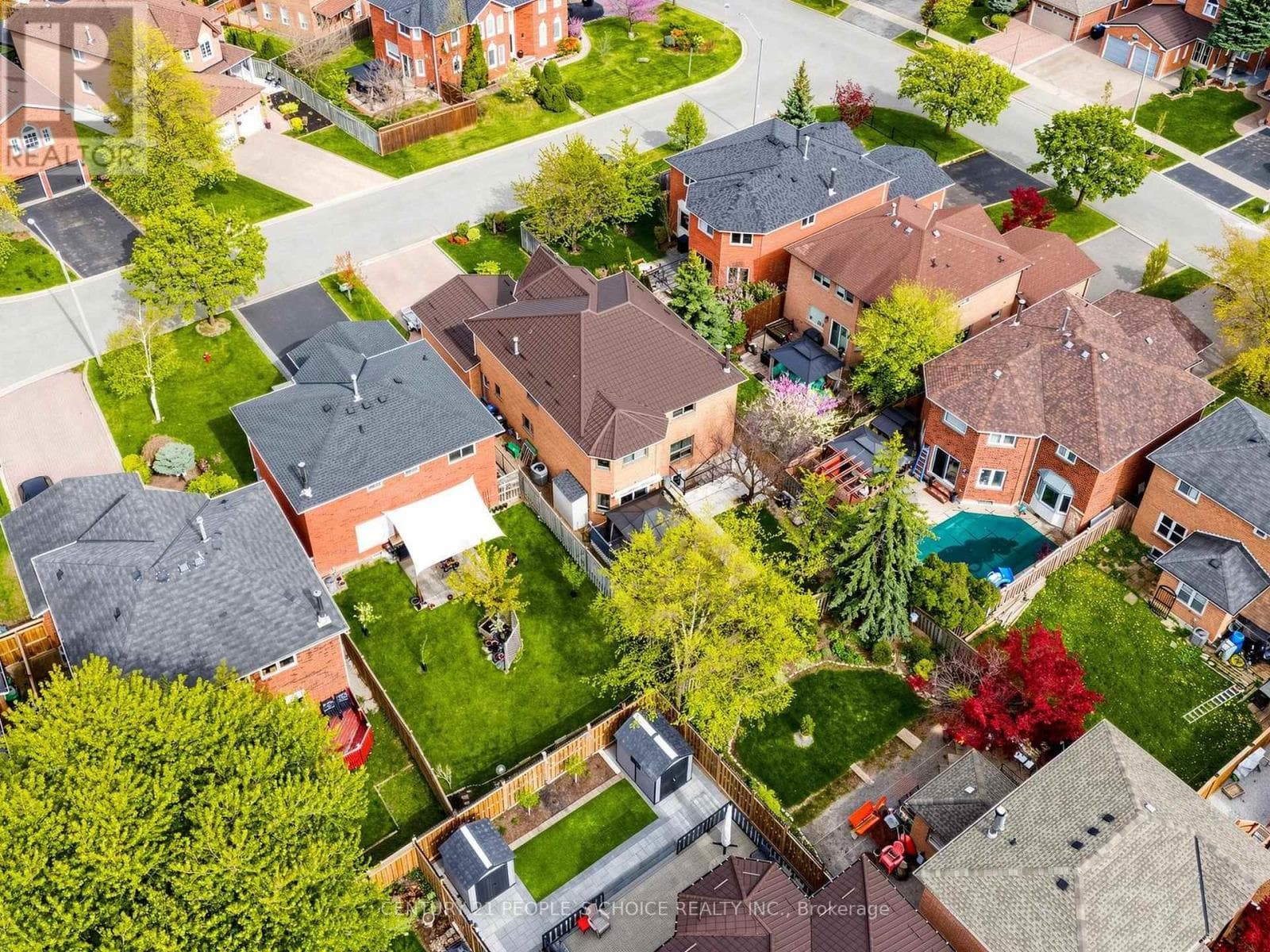 East Credit executive detached with separate-entrance basement apartment on a cul-de-sac 49