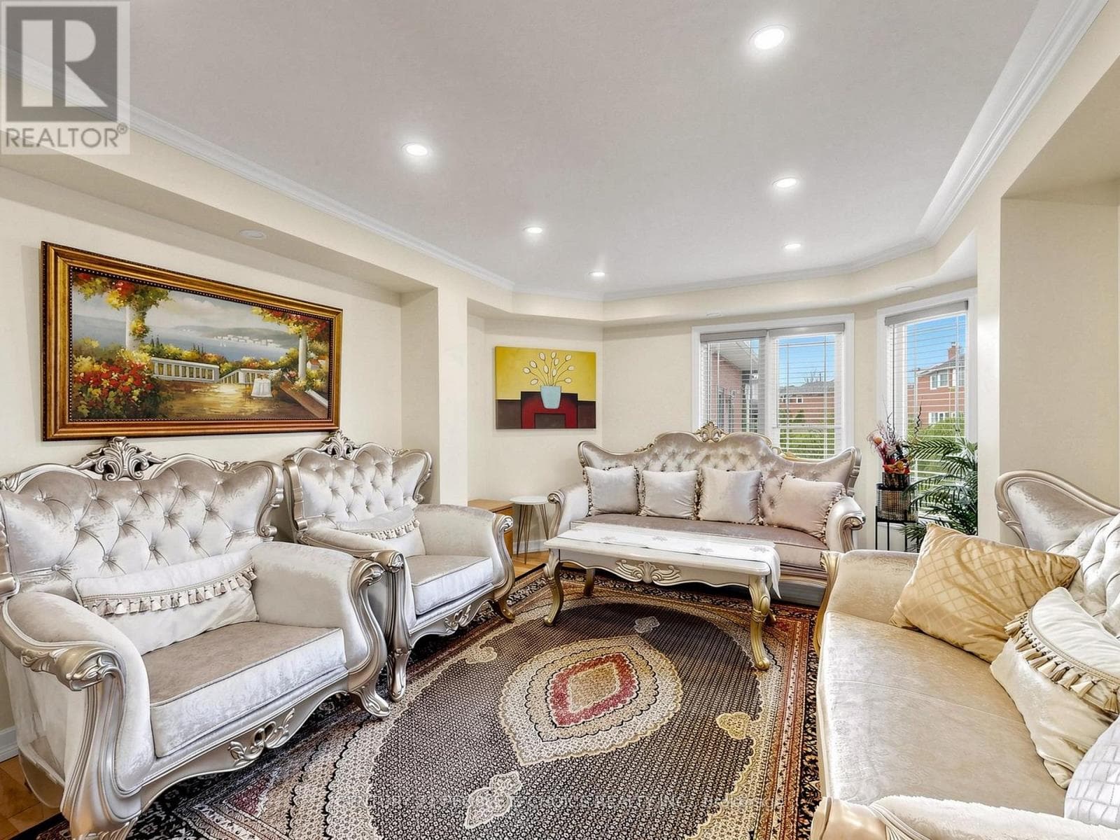 East Credit executive detached with separate-entrance basement apartment on a cul-de-sac 7