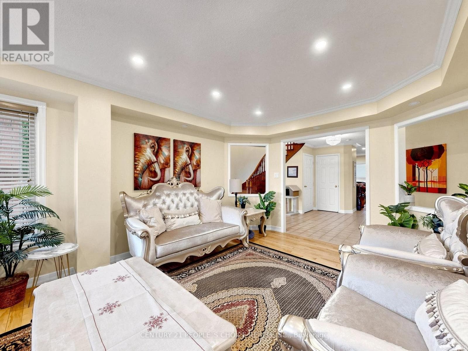 East Credit executive detached with separate-entrance basement apartment on a cul-de-sac 9