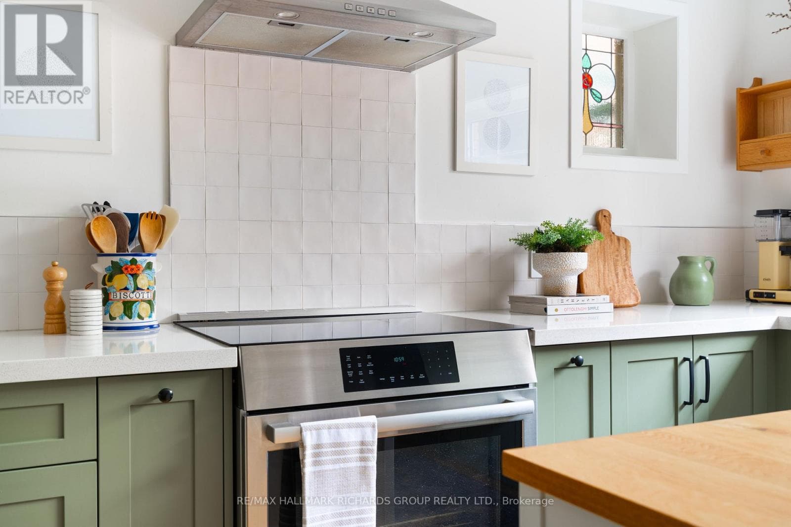 Renovated High Park North detached on Fairview Avenue with laneway-access 2 car garage 9