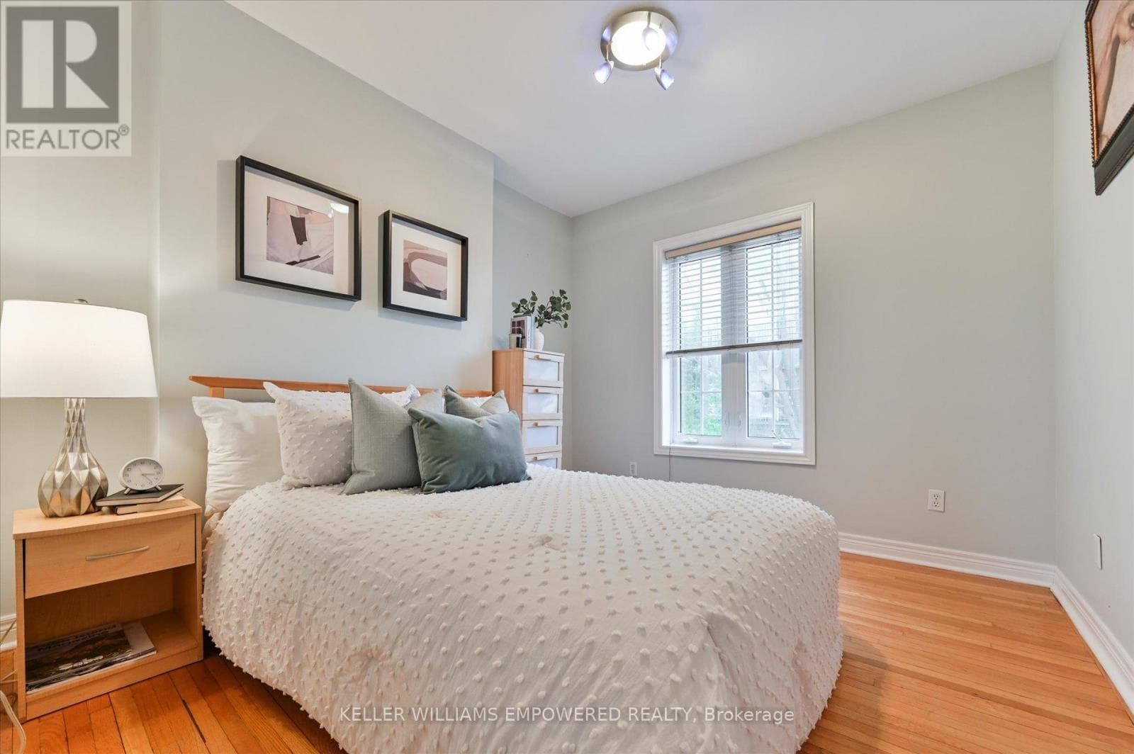 Upgraded Trinity-Bellwoods semi on extra-deep lot with laneway housing potential 17