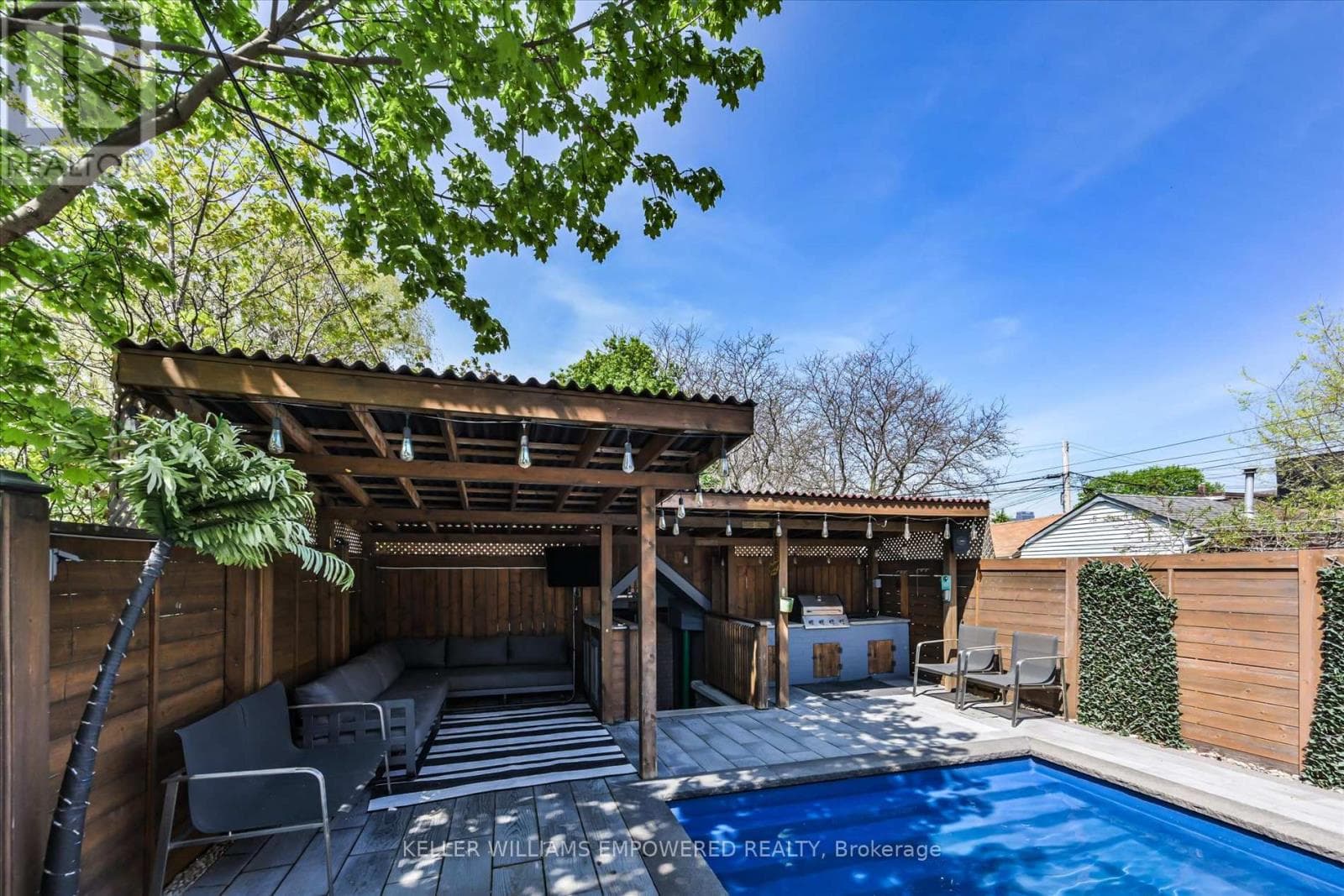 Upgraded Trinity-Bellwoods semi on extra-deep lot with laneway housing potential 34