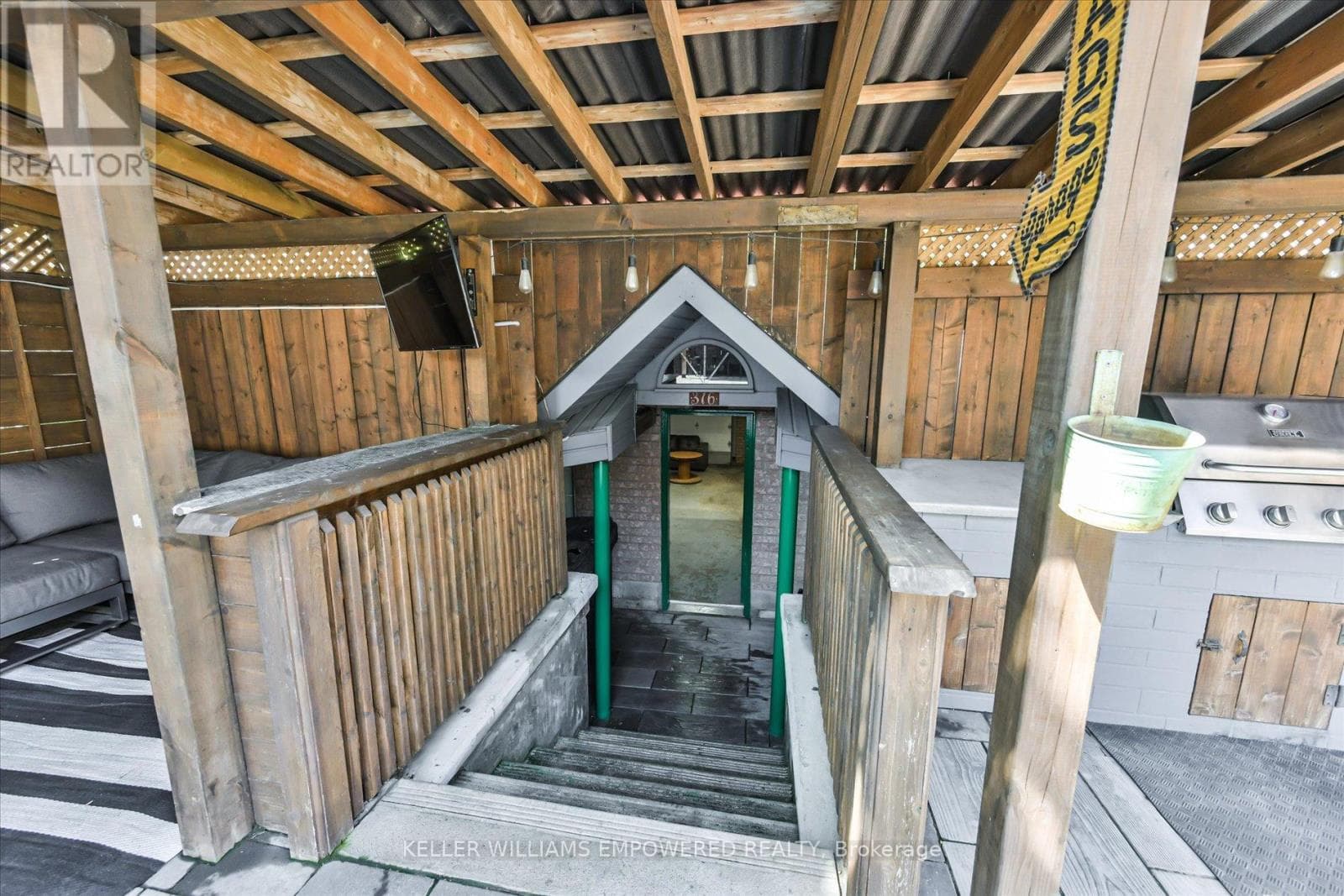 Upgraded Trinity-Bellwoods semi on extra-deep lot with laneway housing potential 36