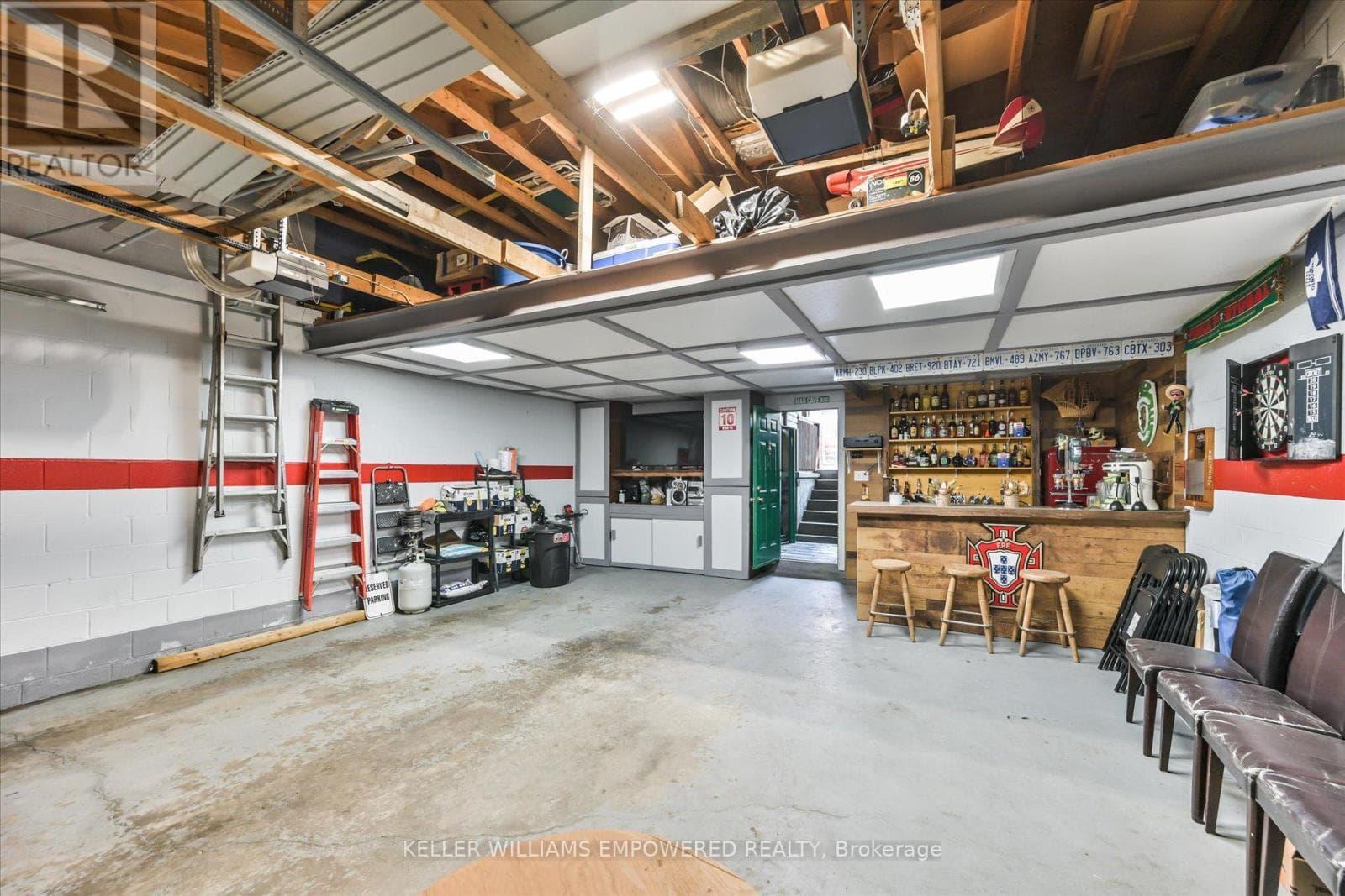 Upgraded Trinity-Bellwoods semi on extra-deep lot with laneway housing potential 40