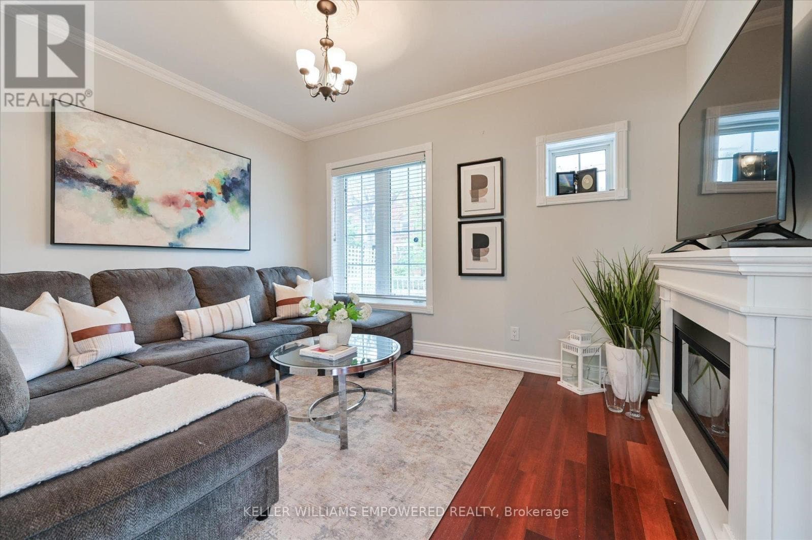 Upgraded Trinity-Bellwoods semi on extra-deep lot with laneway housing potential 6