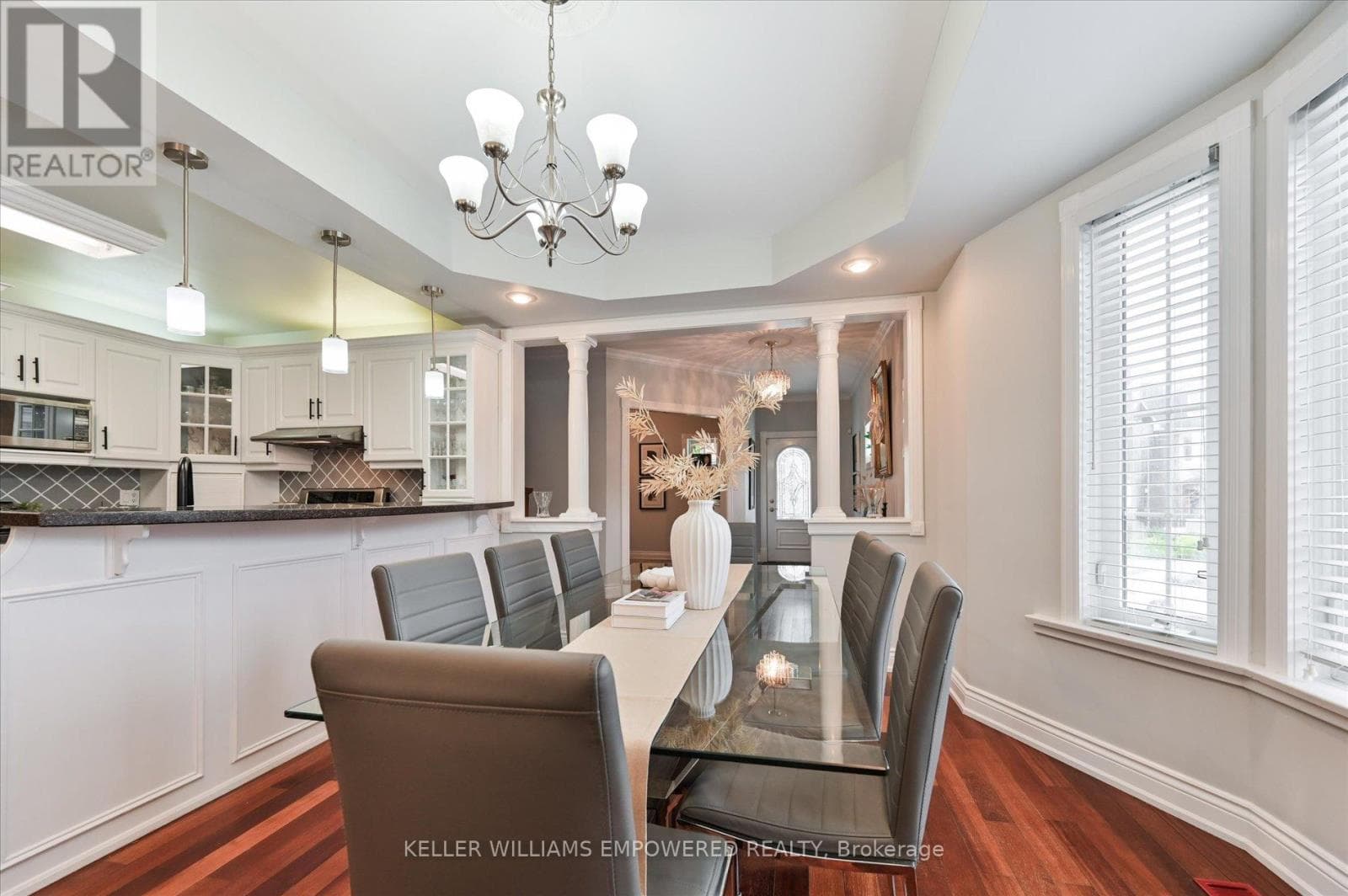 Upgraded Trinity-Bellwoods semi on extra-deep lot with laneway housing potential 8