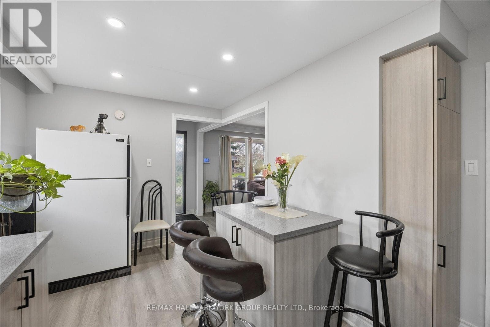 Brick bungalow in West Hill with 3+3 layout, separate-entrance basement, and second kitchen 17
