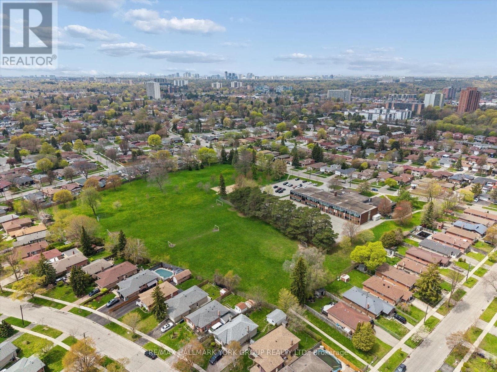 Brick bungalow in West Hill with 3+3 layout, separate-entrance basement, and second kitchen 50