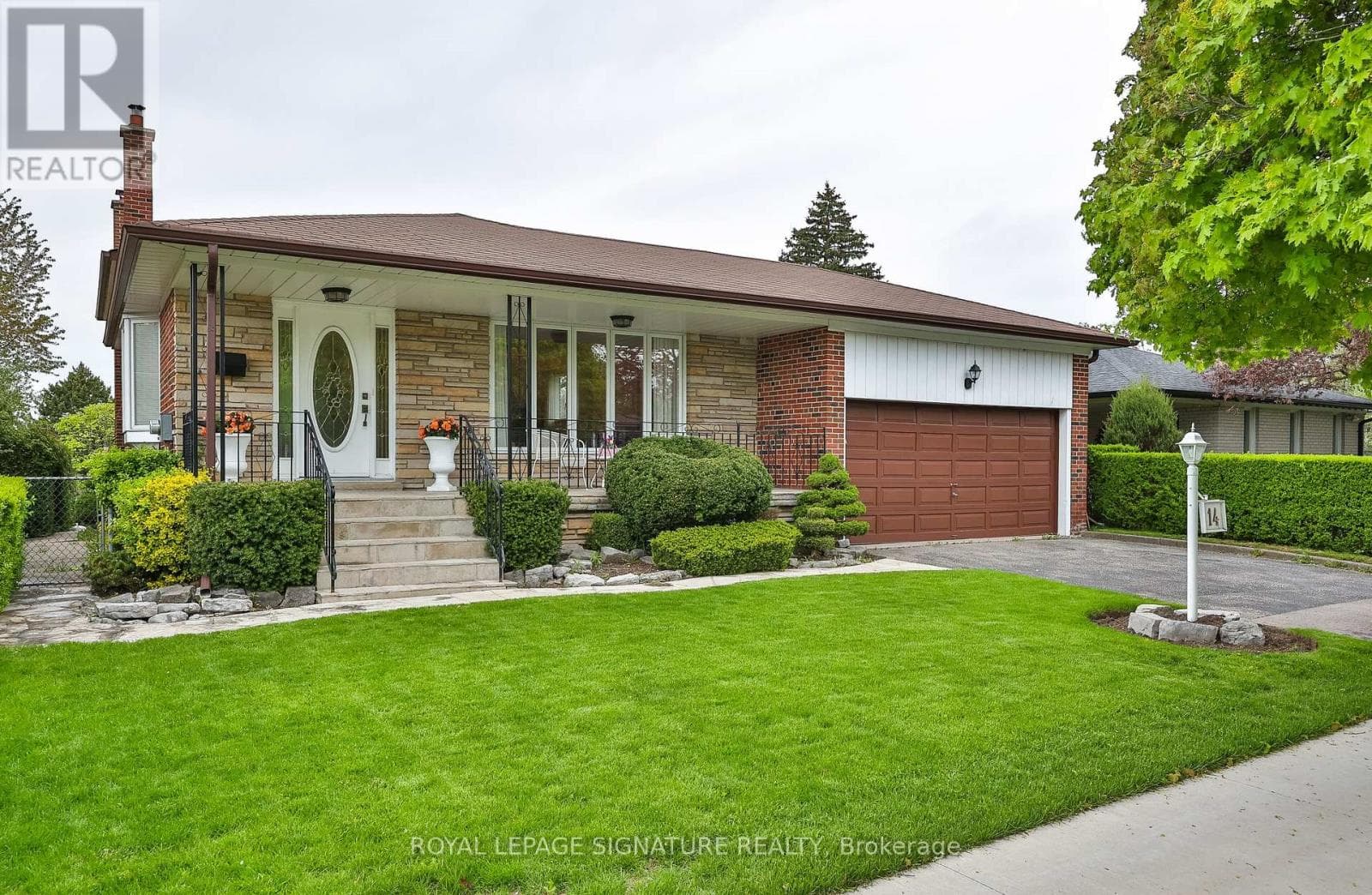 4-bed Seven Oaks backsplit on 56x132 lot with side-entrance basement conversion potential