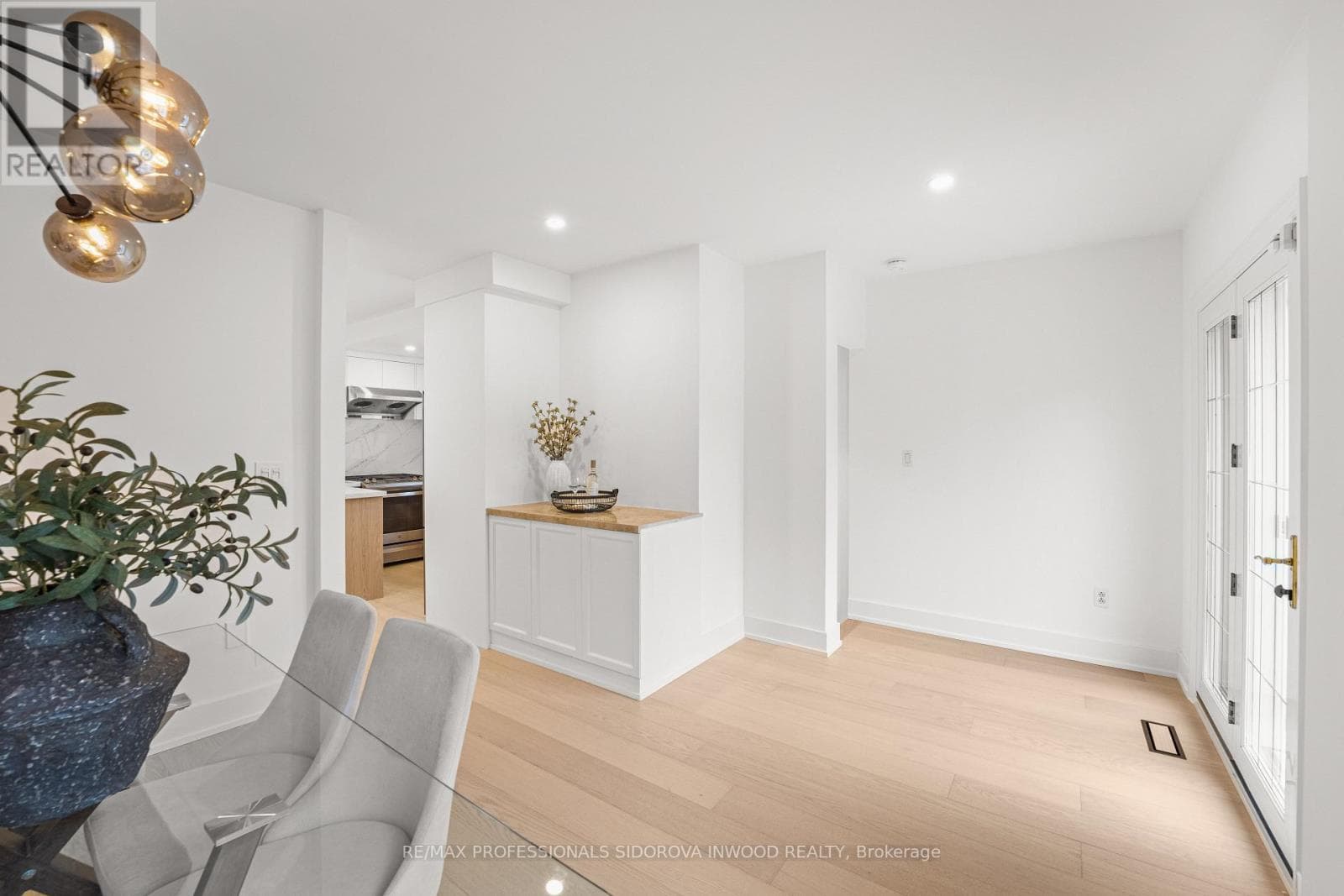 Turnkey Swansea detached with garden-suite lot and Committee of Adjustment approval 20