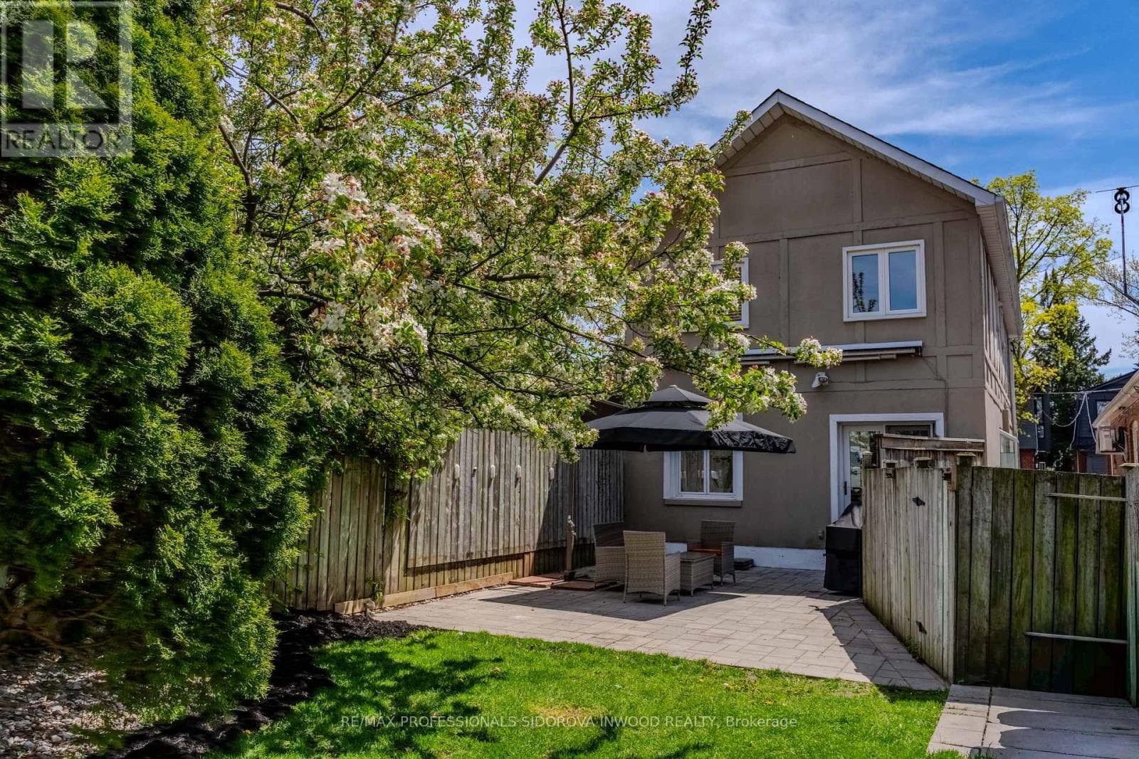 Turnkey Swansea detached with garden-suite lot and Committee of Adjustment approval 43