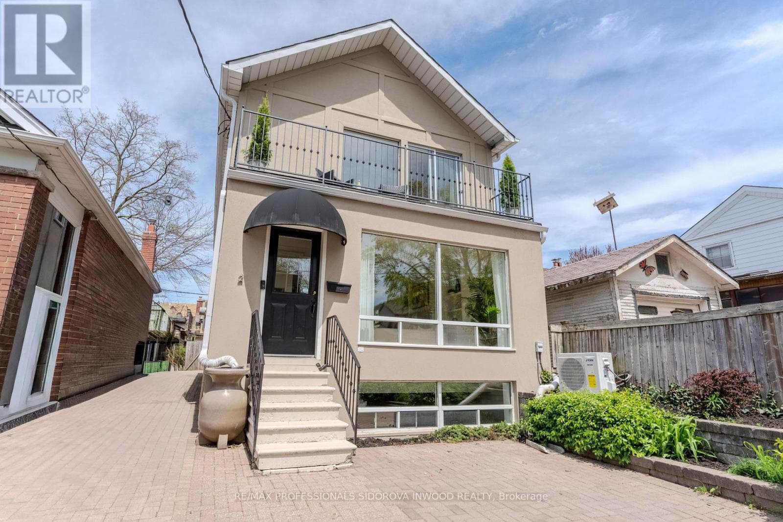 Turnkey Swansea detached with garden-suite lot and Committee of Adjustment approval 49