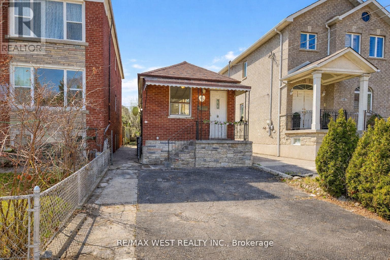 Detached Caledonia-Fairbank bungalow steps from new Eglinton LRT, $599,900