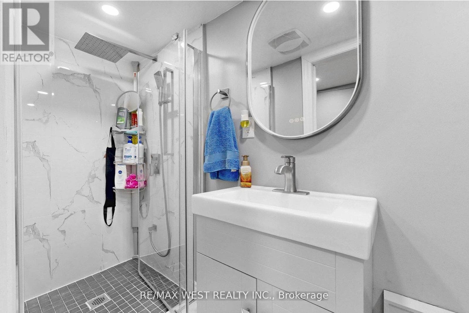 Detached Caledonia-Fairbank bungalow with separate-entrance basement steps from the Eglinton Crosstown LRT 22